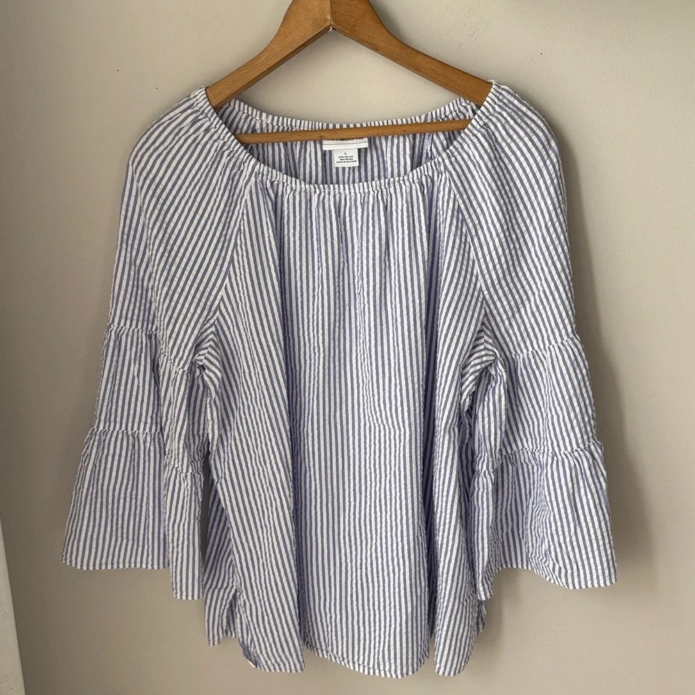 Liz Claiborne Seersucker Blue White Stripe Boat Neck Bell Sleeve Blouse - Picture 4 of 5